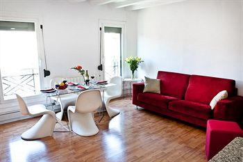 La Pedrera Apartment Barcelona Buitenkant foto